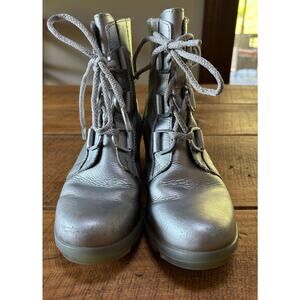 Sorel Joan of‎ Arctic x Disney Frozen Wedge Boots Girls Size 4 Silver Boots
